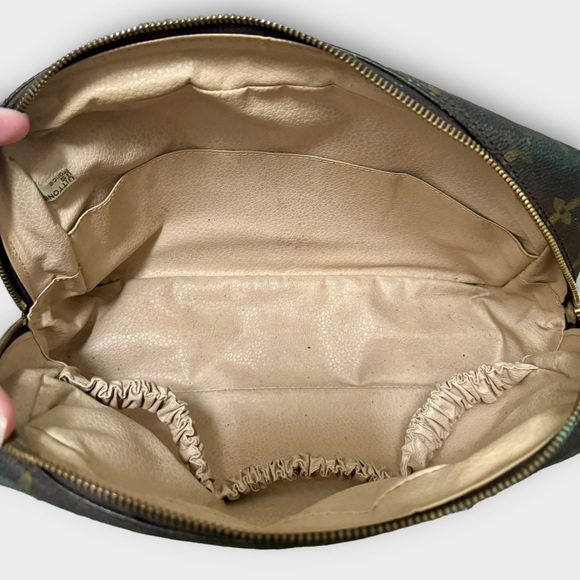 LOUIS VUITTON Monogram XL Trousse Toilette 28, Vintage, Unisex - Picture 13 of 14